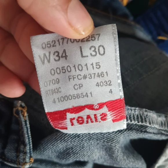 Levi's Classic Straight Blue Jeans - Picture 6 of 10